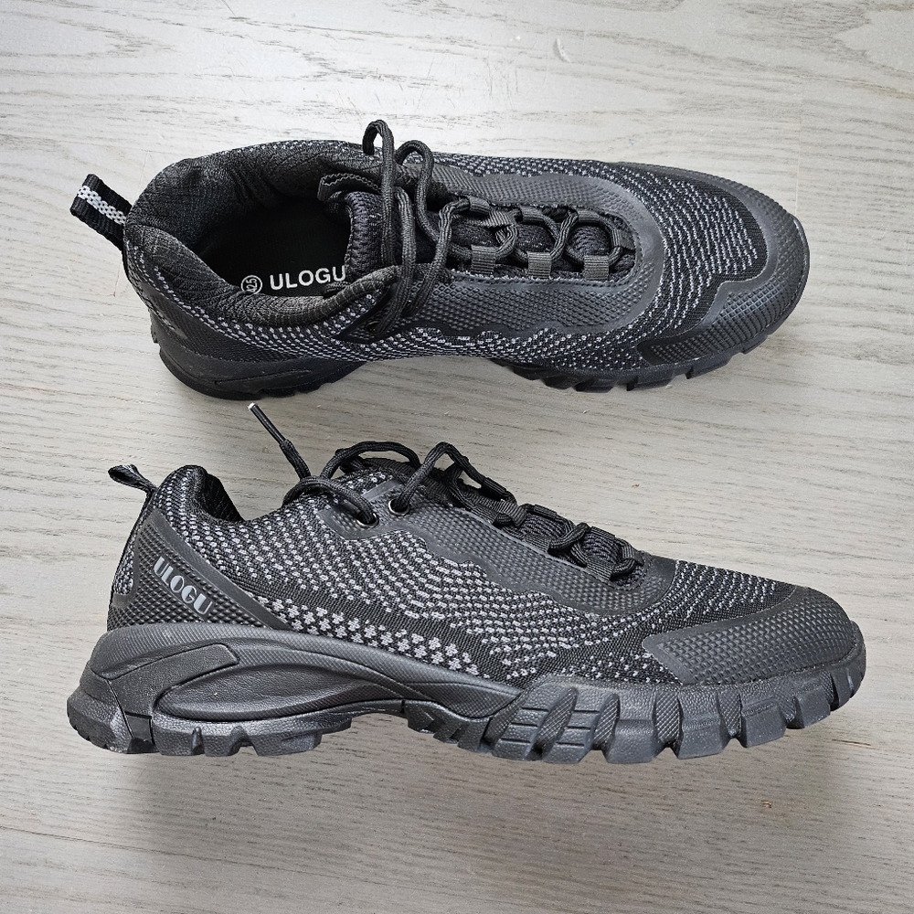 Ulogu Men's Waterproof Hiking Shoes Black Gray Sneakers Size 42.5 / 9.5 US. New